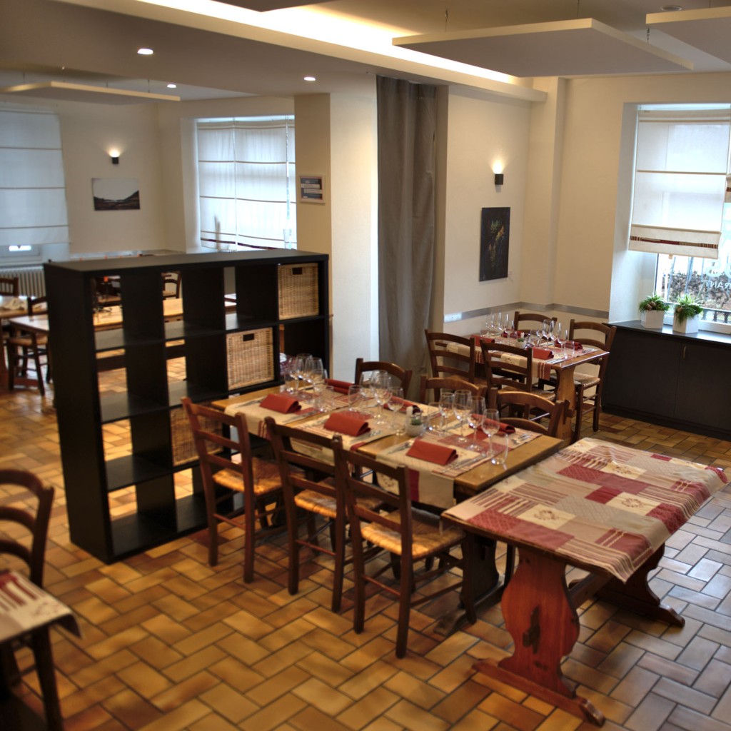 Restaurant 2.jpg